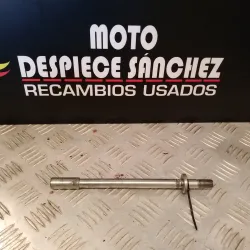 EJE RUEDA DELANTERA BETA ARK