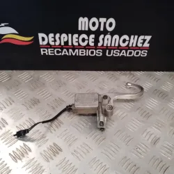 BOMBA DE FRENO DELANTERO...