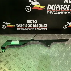 CUBRECADENAS YAMAHA FZ1 2006