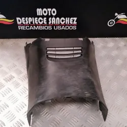 TAPA BAJO ASIENTO SUZUKI...