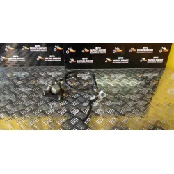 PINZA DELANTERA CON BOMBA...